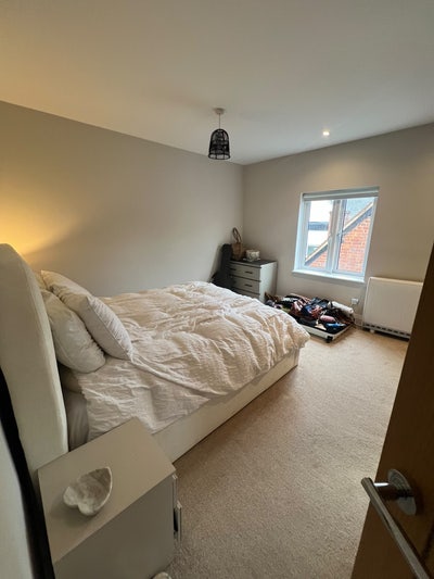 Spacious Bright Double Room in Shared Flat  Main Photo