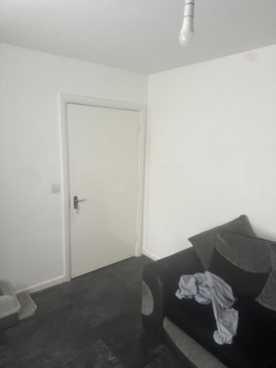  Double bedroom available. Shared accommodation  Main Photo