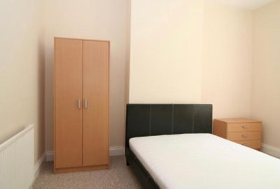 Spacious double room - available from Sept 2026 Main Photo