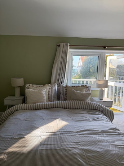 Large Double Room (close to centre) Main Photo