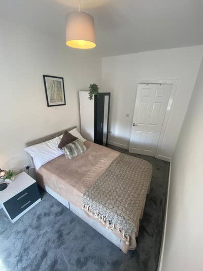 2 Spacious Rooms to Let in Modern Shared Home Main Photo
