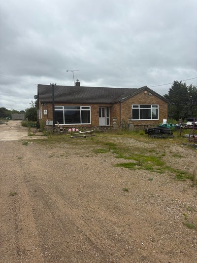 3 double bedroom cottage, West Horndon, &pound;1,500 p/m Main Photo