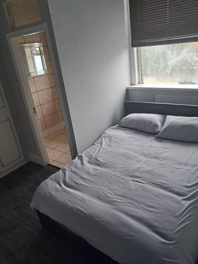 🛏️En-Suite & Double Rooms – Denton – M34 Main Photo