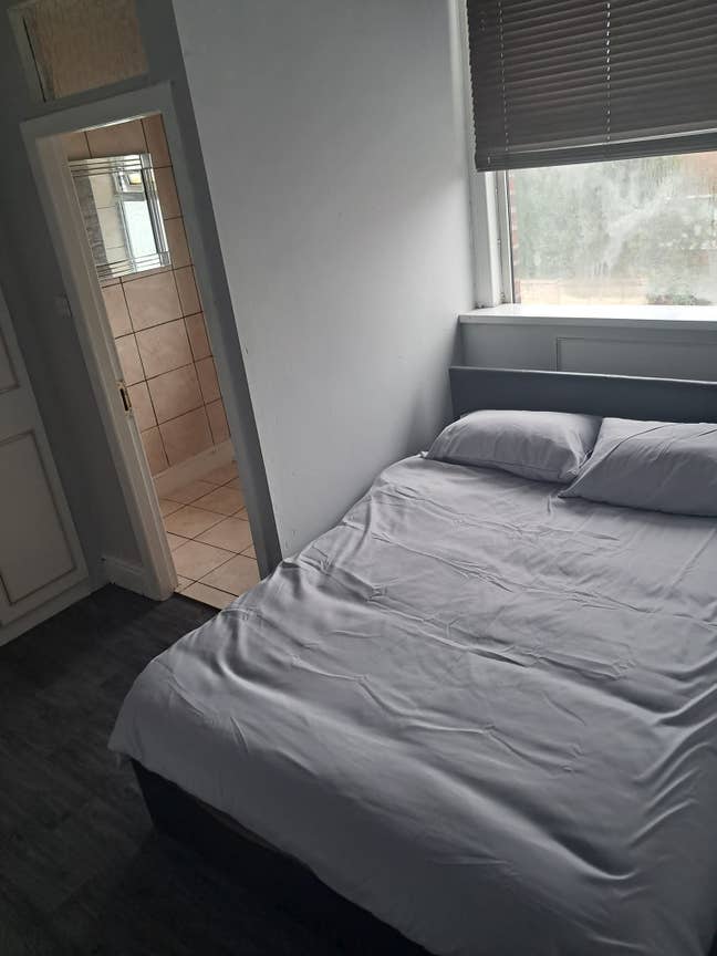 🛏️En-Suite & Double Rooms – Denton – M34 Main Photo
