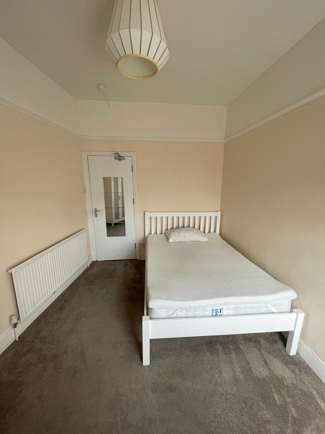 Cozy double bedroom shared flat in Crouch End Main Photo