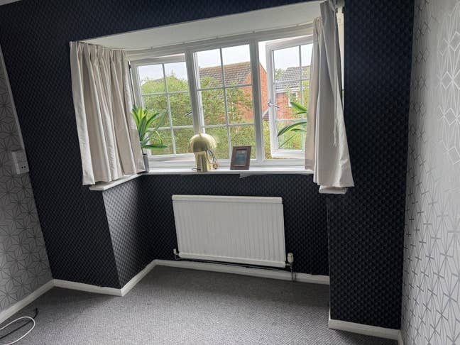 Female Flatmate Wanted – Family Home Main Photo