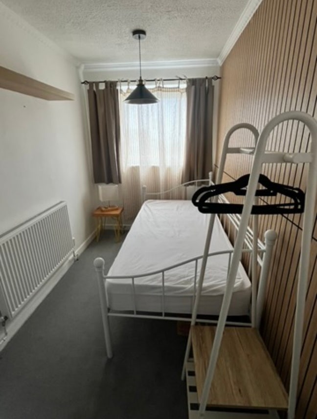 Lovely peaceful single room available  Main Photo