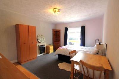 Stylish Studio Apartment – Available Now – Excelle Main Photo
