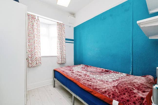 Single Room to Rent with Private Bathroom – Ilford Main Photo