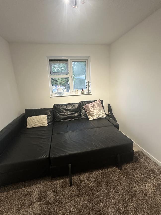 Room to rent  Main Photo