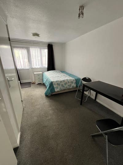 ✨ Furnished Rooms in E1 | All Bills inc+parking Main Photo