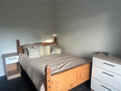 Double Room to rent 5 minute walk from Hospital  Main Photo