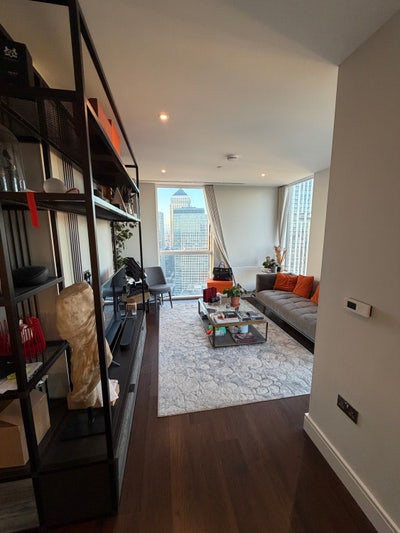     Luxury Double Room • 36th Floor • Canary Wharf Main Photo