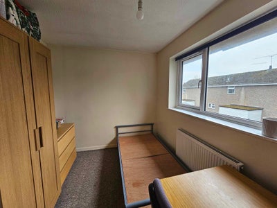 One Single Bedroom for Rent Main Photo