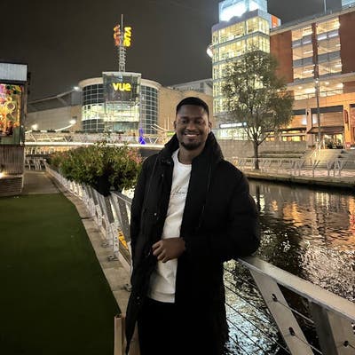 Professional Male seeks a single or double room Main Photo