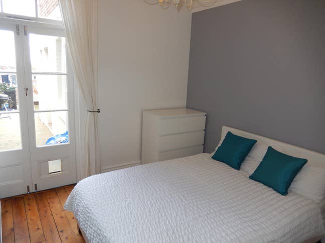 Large Double room in Exeter House Share Main Photo