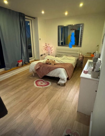 Top floor huge room free gym , E15,Stratford , Main Photo