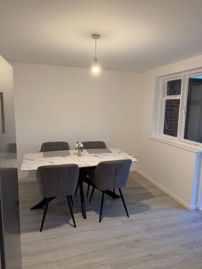 Two Large Double Room | Peaceful Home Main Photo