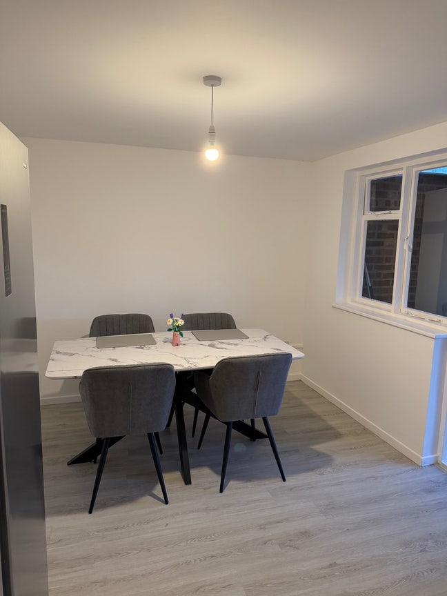 Two Large Double Room | Peaceful Home Main Photo