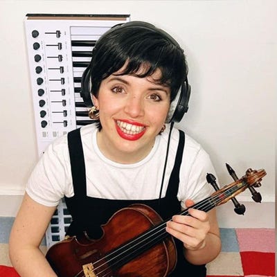 Two creatives seeking friendly houseshare/buddy up Main Photo