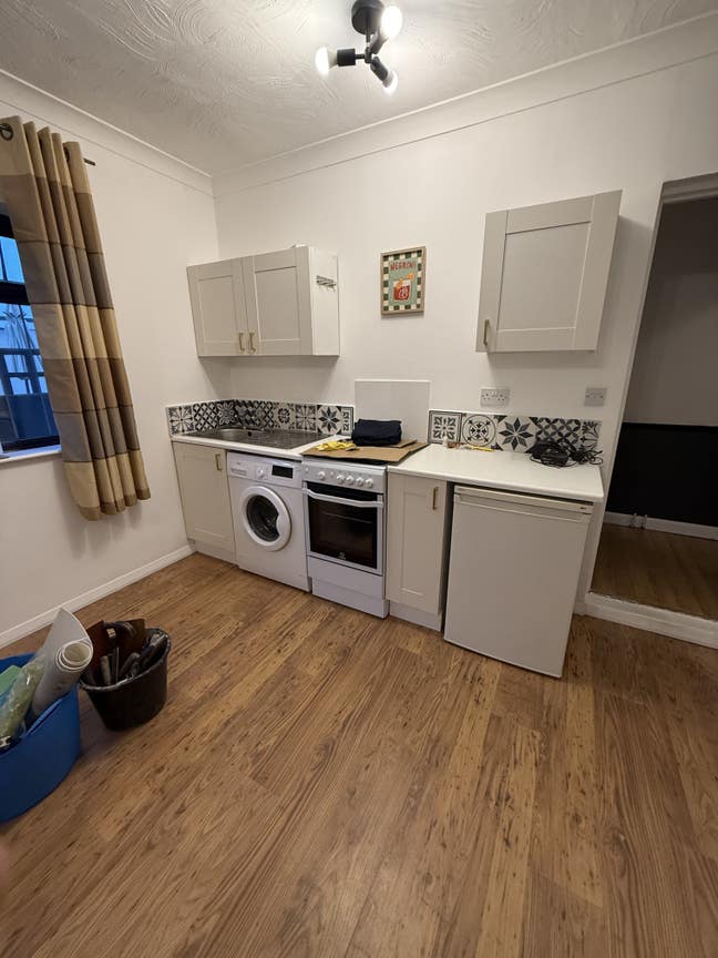 Studio Flat - All Bills Inc,private parking Main Photo