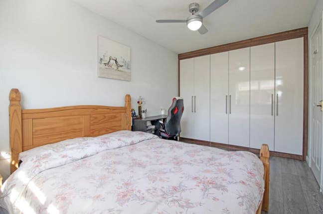 2 Bedrooms available for short to medium term let Main Photo