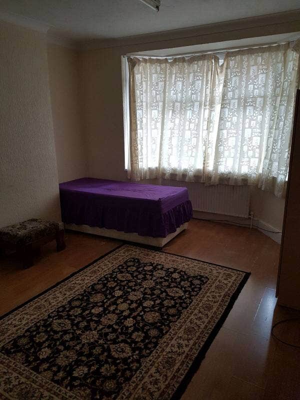 4 rooms house 10 min Upton Park, Plaistow stations Main Photo