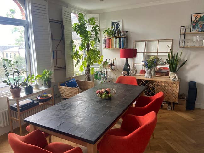 4 month rental of modern, spacious apartment  Main Photo