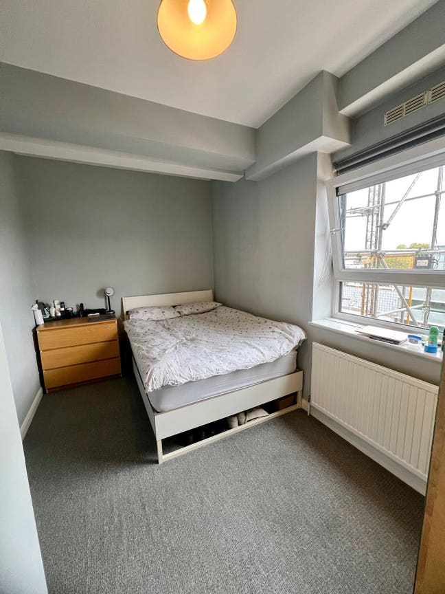 Spacious Room 2min walk from Bethnal Green Station Main Photo