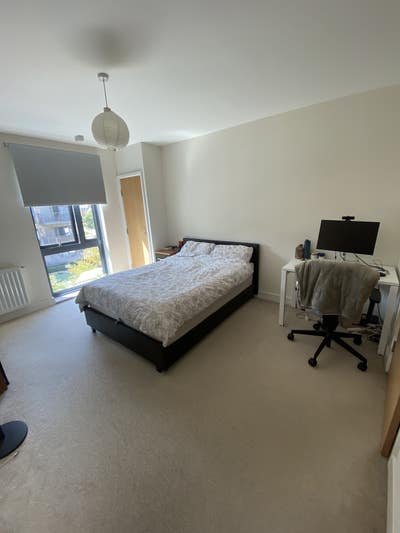 Double Room With En-suite Available in Flatshare Main Photo