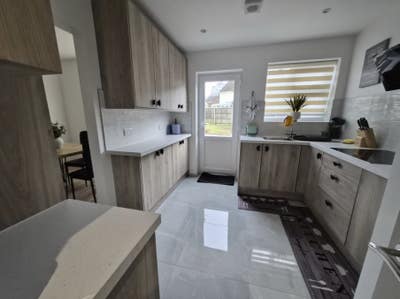 Modern, Freshly Renovated Share House BS11 Main Photo
