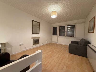 Spacious one bedroom flat Main Photo