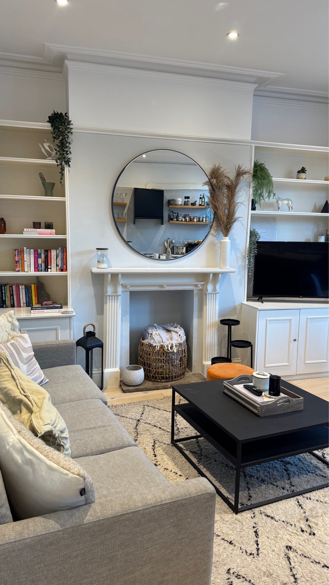 November Short term let - Double Room in Fulham  Main Photo