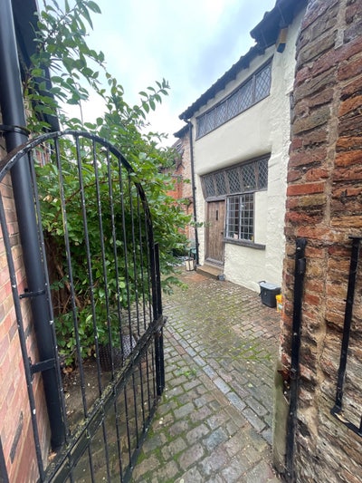 Stunning Student Property NR3 - Available NOW Main Photo