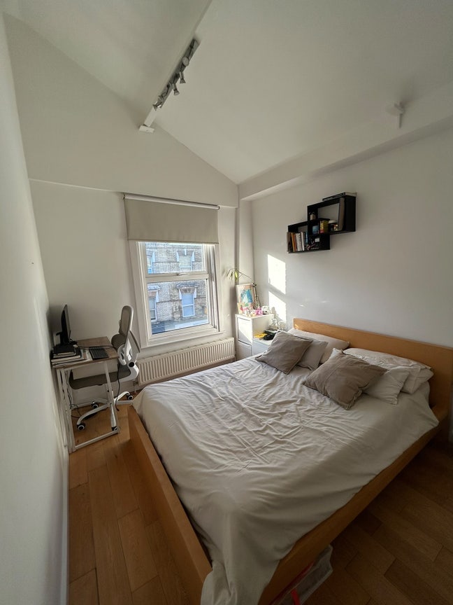 Double room in Battersea  Main Photo