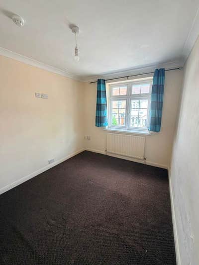 🏡 Spacious Double Room Chadwell Heath- RM6 6Bl 🏡 Main Photo