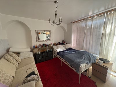 🏠 Rooms Available – Devons Road, E3 3Ra Main Photo