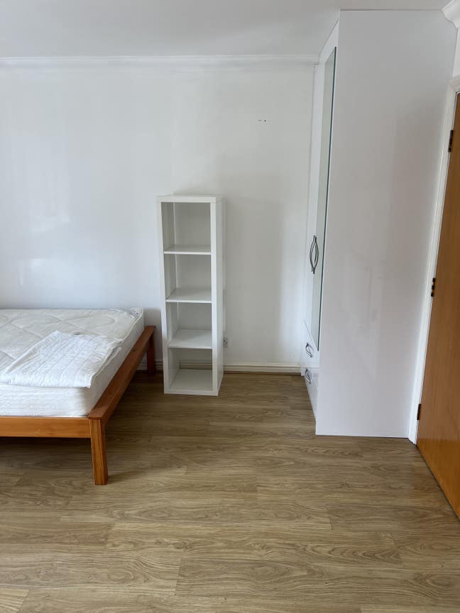 &pound;1200pcm Bills inlcuded En Suite in Canary Wharf Main Photo