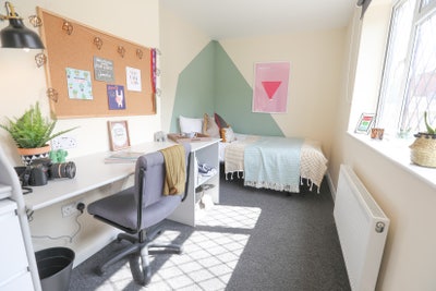 Student Room, Brighton | &pound;140pw All Bills Inc 🧡 Main Photo