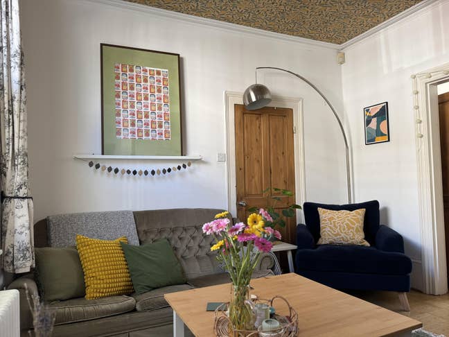 2 bedrooms available in sunny Victorian tce house Main Photo