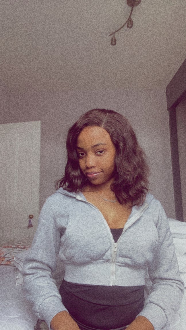 21 year old Female seeks a single or double room Main Photo