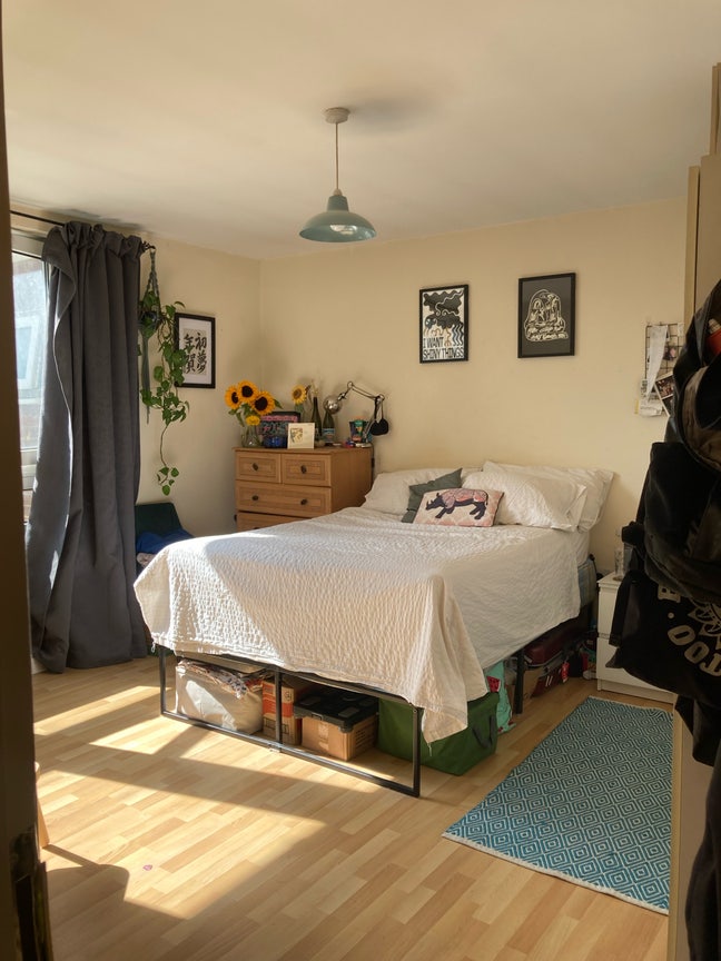 Huge double room sublet in Bow  Main Photo