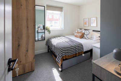 Premium Student Room in Bath | All Bills Inc 🧡 Main Photo