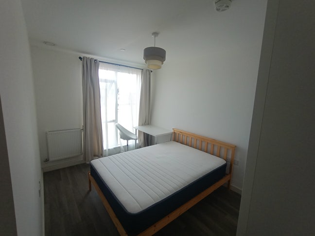 Double Room Available Main Photo