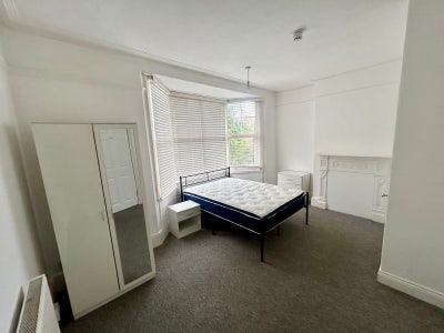 Very large double ensuite room  Main Photo