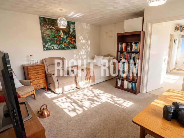 &pound;1,650| 3-Bed Detached House | Shirley, SO15 Main Photo