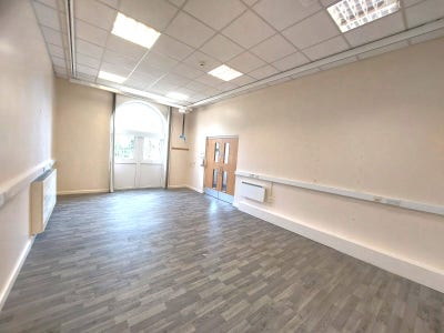Spacious House Share from &pound;350 pcm inc bills Main Photo