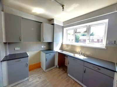 2 bed flat for &pound;750 PCM in Rugby Main Photo