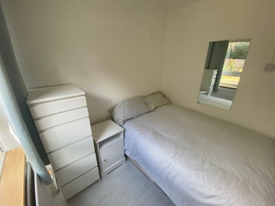 Doubles Available! Bethnal Green! Garden!!! Main Photo
