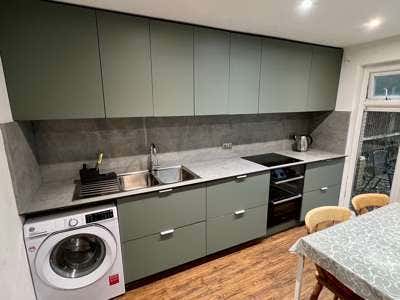 Single Ground Floor Room in great location  Main Photo